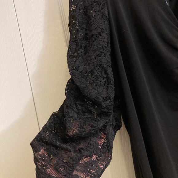 Torrid Blouse Shirt Lace Sleeves Plus Size Size 3 Ruched Black Comfy - Picture 4 of 5